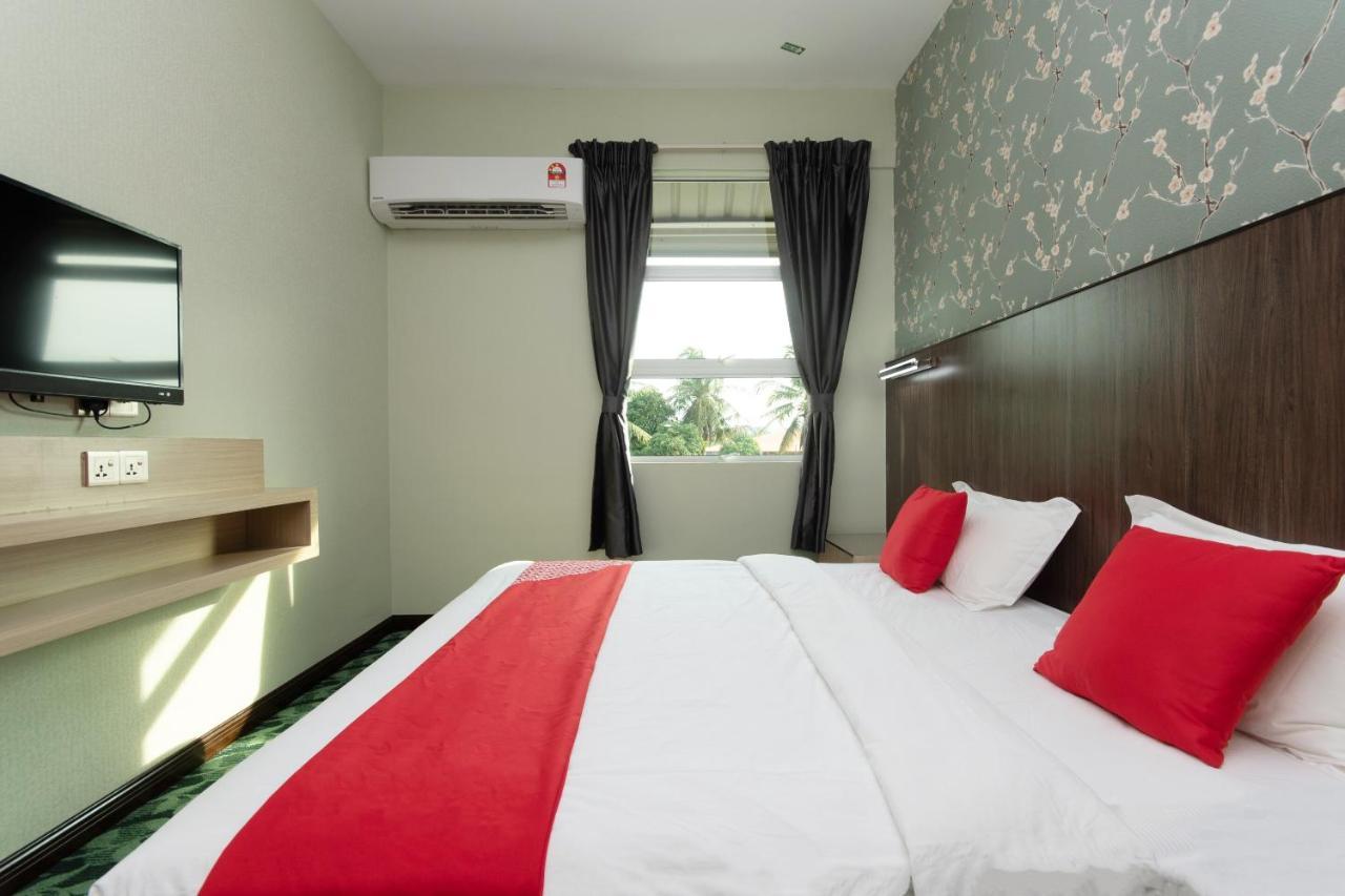 OYO 89375 Regent Hotel Keningau Buitenkant foto
