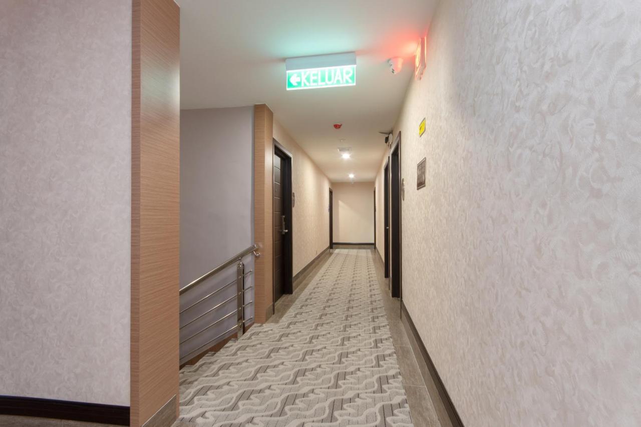 OYO 89375 Regent Hotel Keningau Buitenkant foto