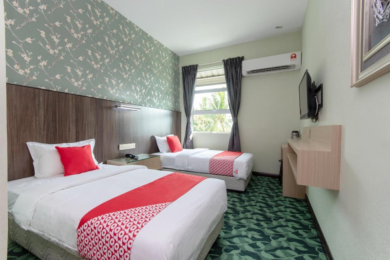 OYO 89375 Regent Hotel Keningau Buitenkant foto