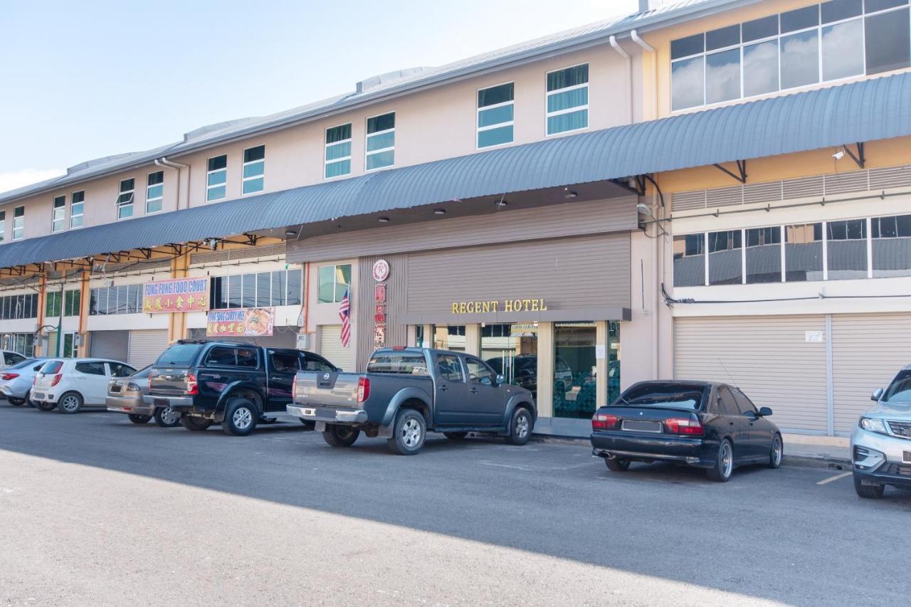 OYO 89375 Regent Hotel Keningau Buitenkant foto