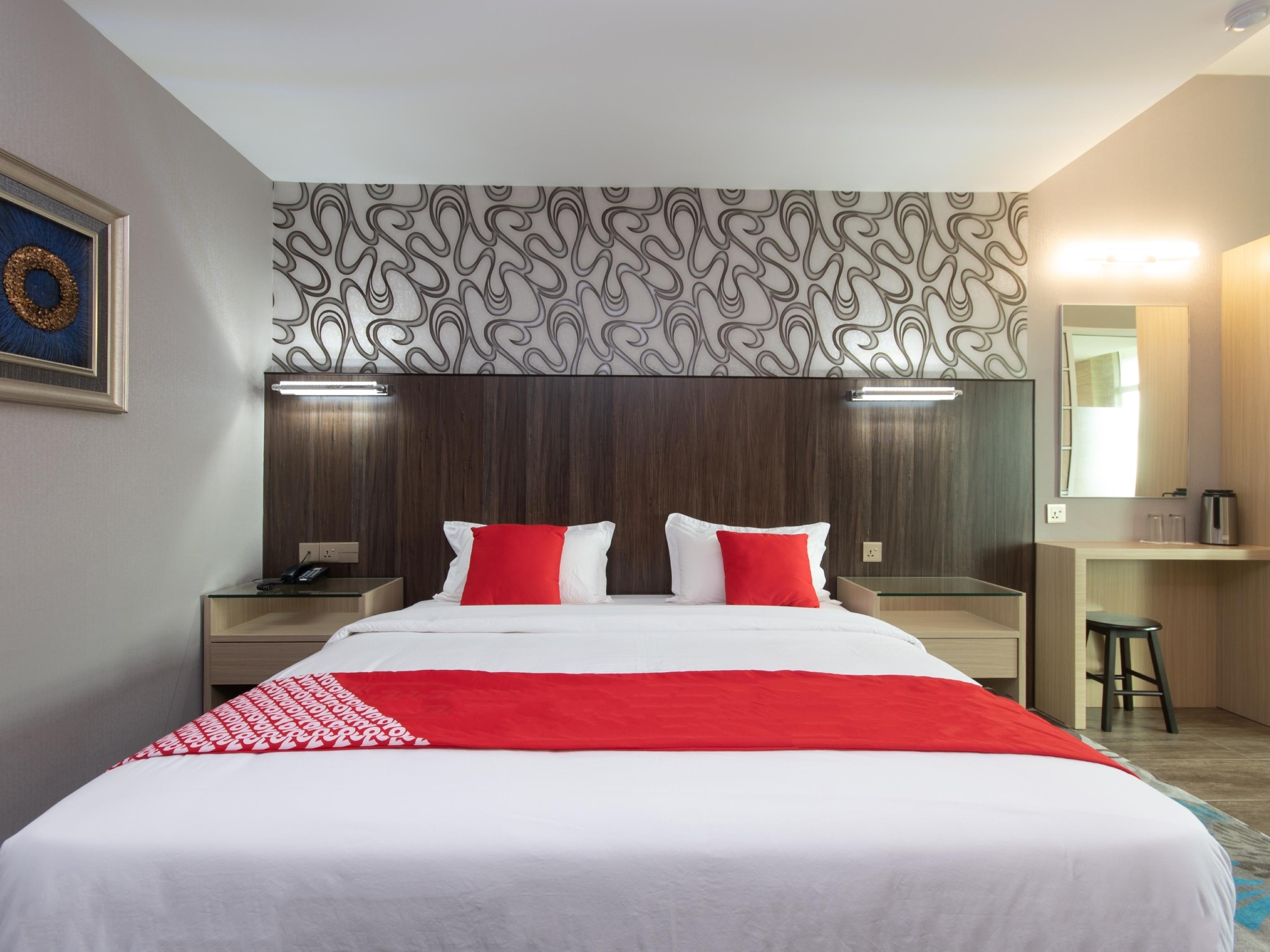 OYO 89375 Regent Hotel Keningau Buitenkant foto