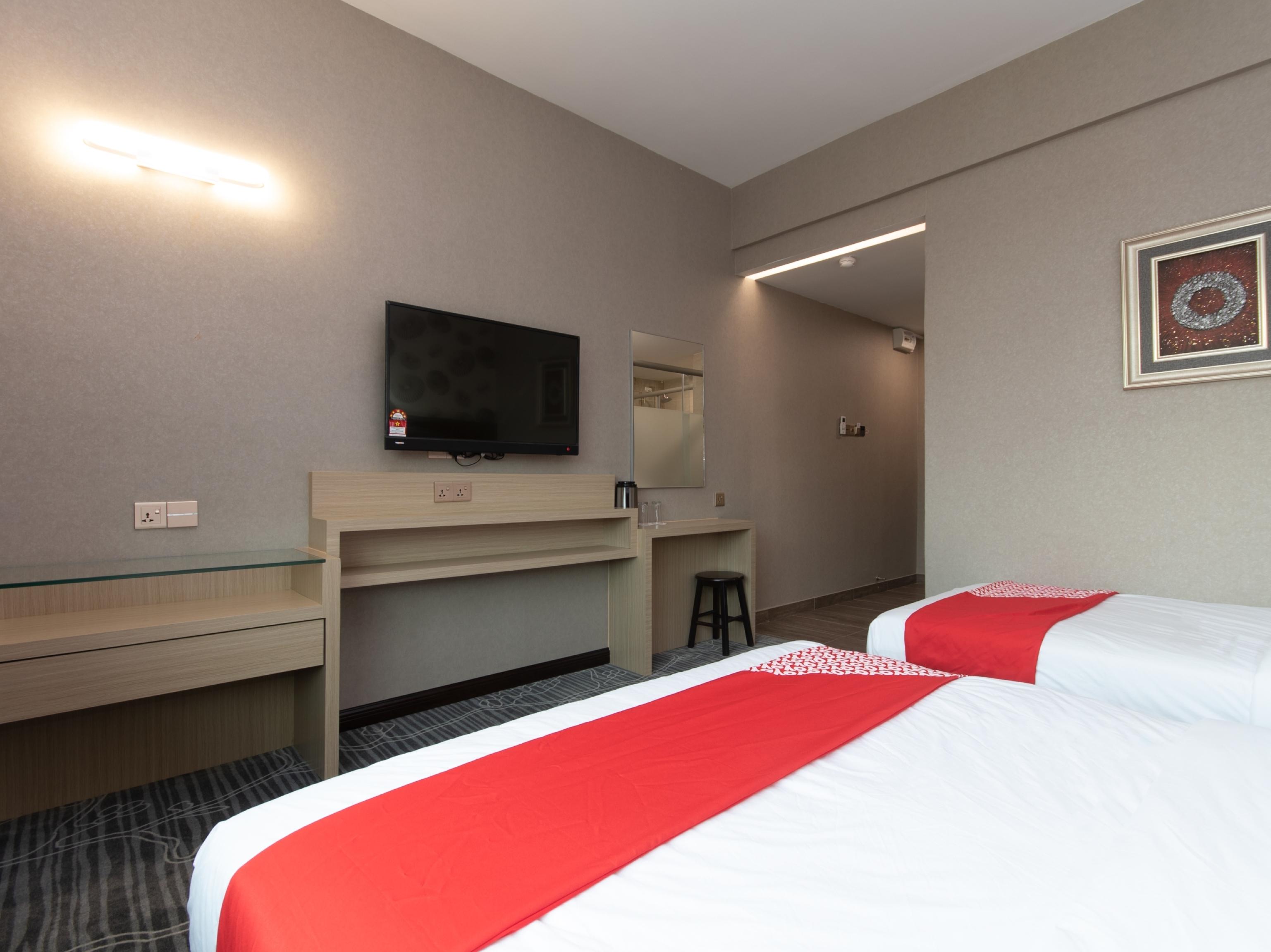 OYO 89375 Regent Hotel Keningau Buitenkant foto