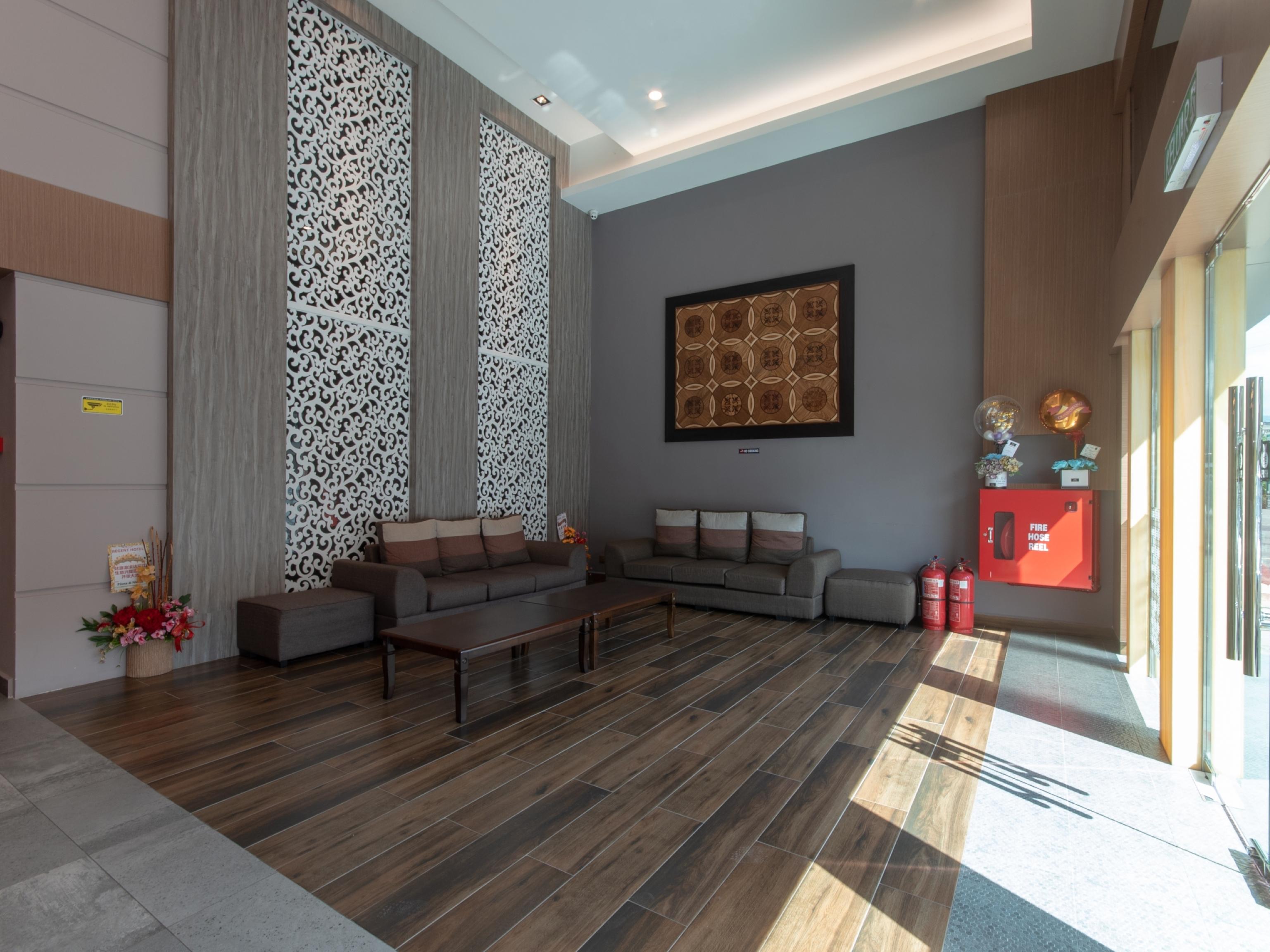 OYO 89375 Regent Hotel Keningau Buitenkant foto